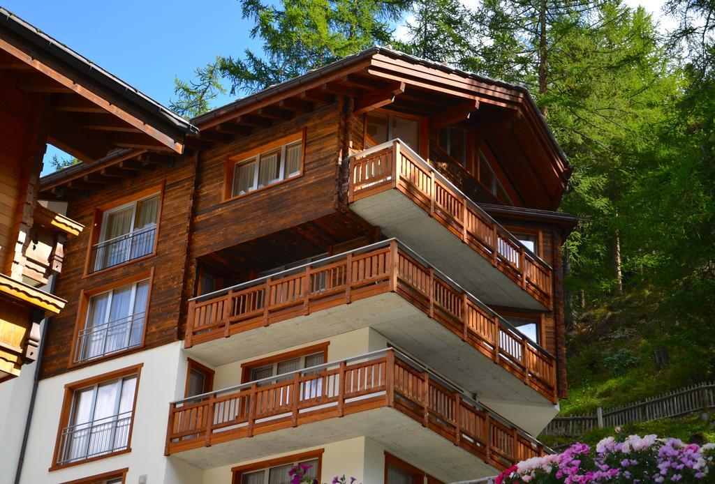 Jaegerhof Serviced Apartements زيرمات الغرفة الصورة